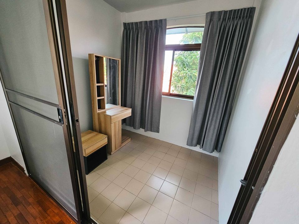 5 Bedroom House For Sale in Nong Khwai, Hang Dong, Chiang Mai - Image 7