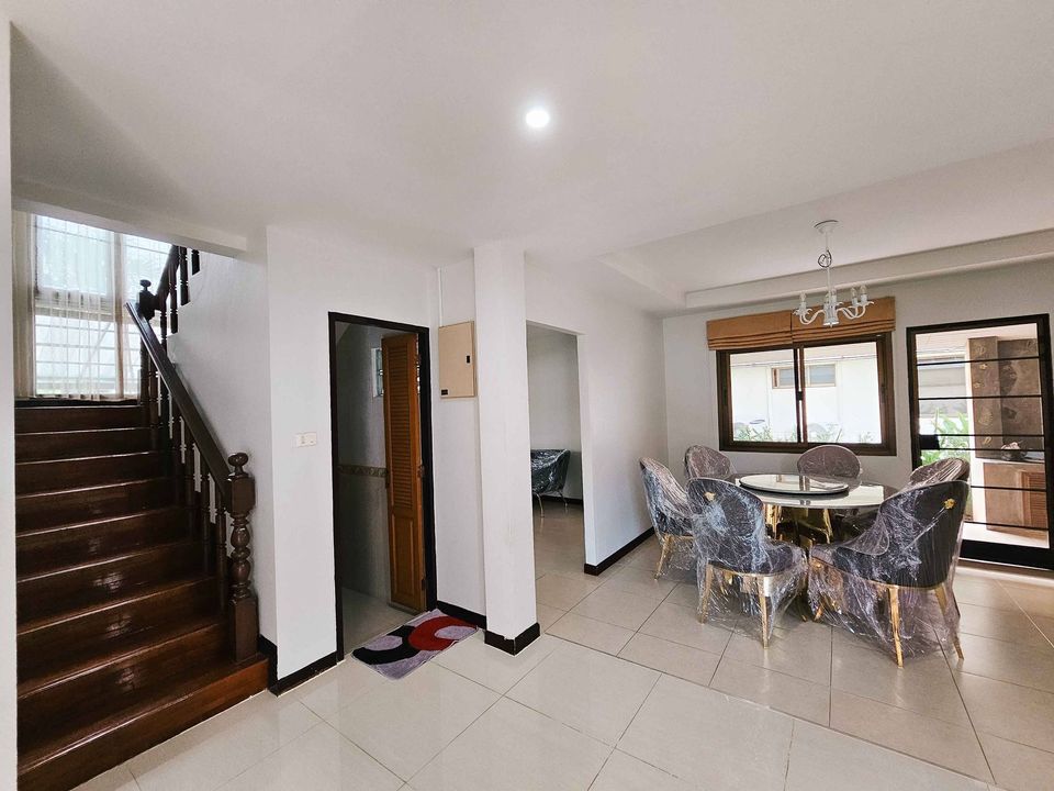 5 Bedroom House For Sale in Nong Khwai, Hang Dong, Chiang Mai - Image 8