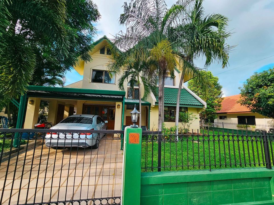5 Bedroom House For Sale in Nong Khwai, Hang Dong, Chiang Mai - Image 1