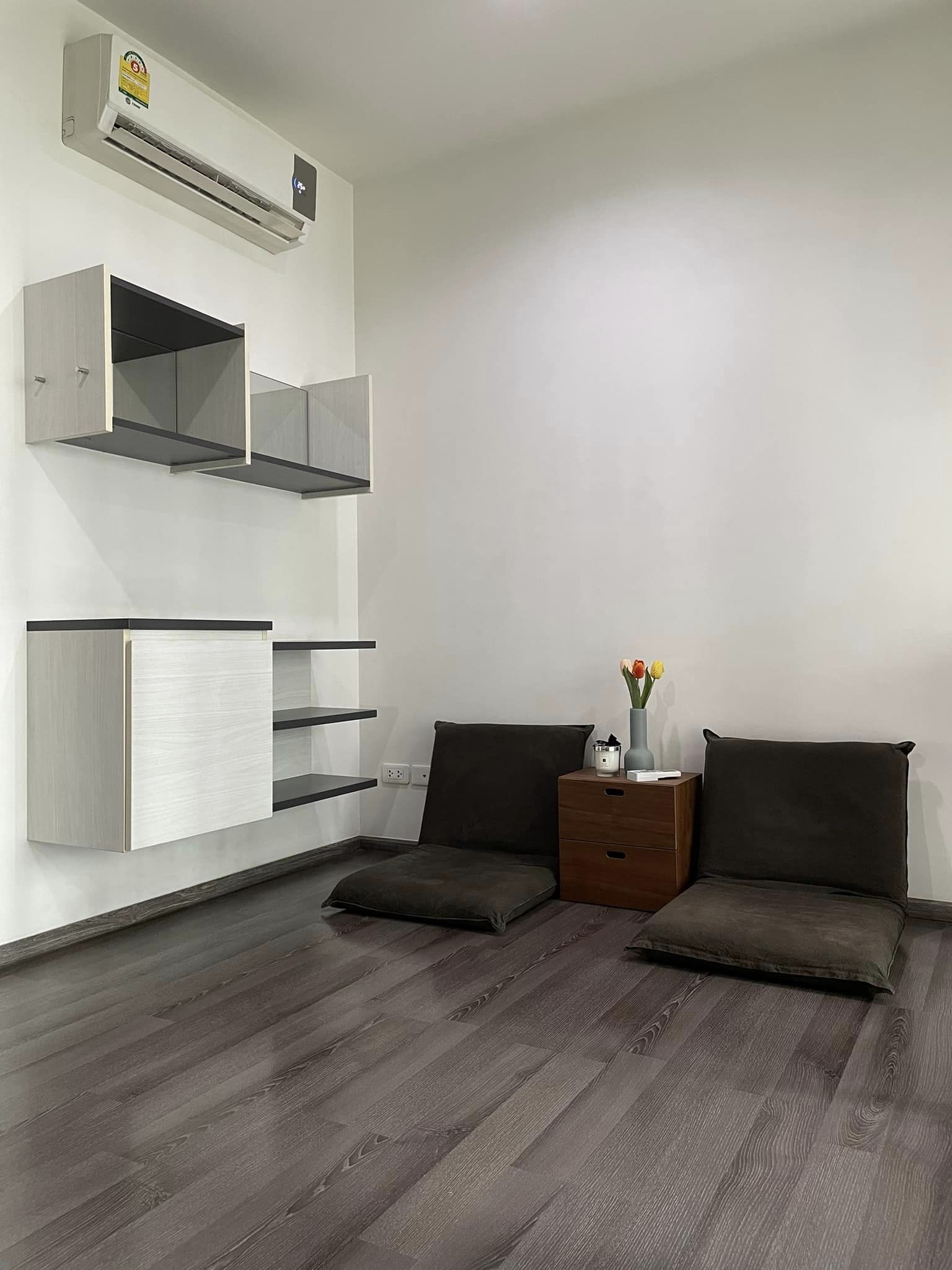 1 Bedroom Condo For Sale in Phra Khanong Nuea, Vadhana, Bangkok - Image 1