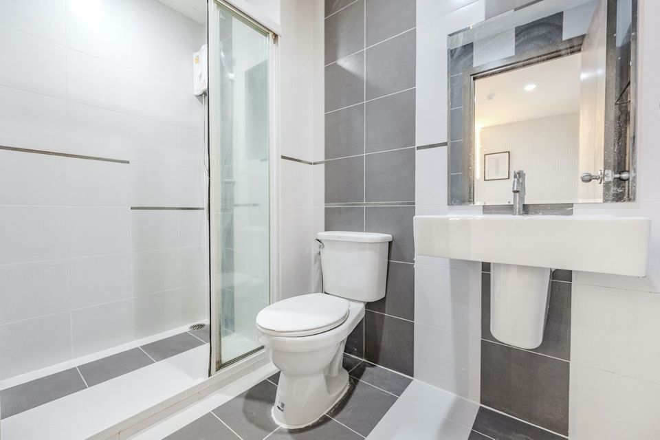 1 Bedroom Condo For Sale in Phra Khanong Nuea, Vadhana, Bangkok - Image 7