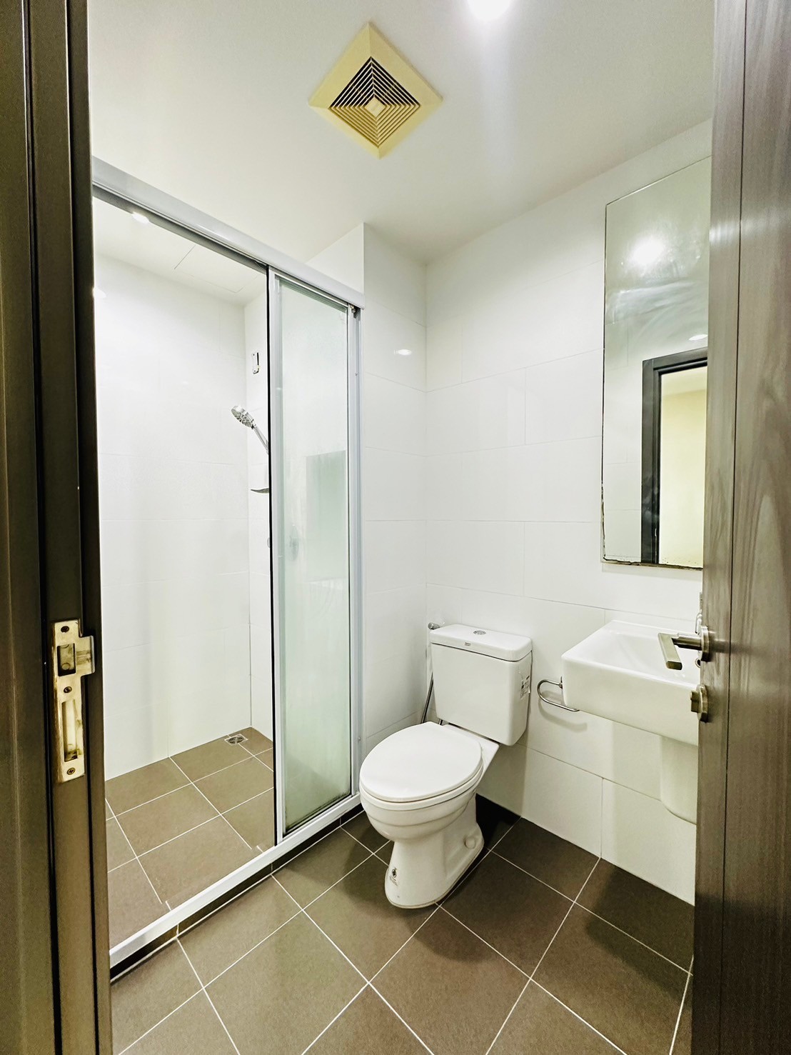 1 Bedroom Condo For Sale in Phra Khanong Nuea, Vadhana, Bangkok - Image 6