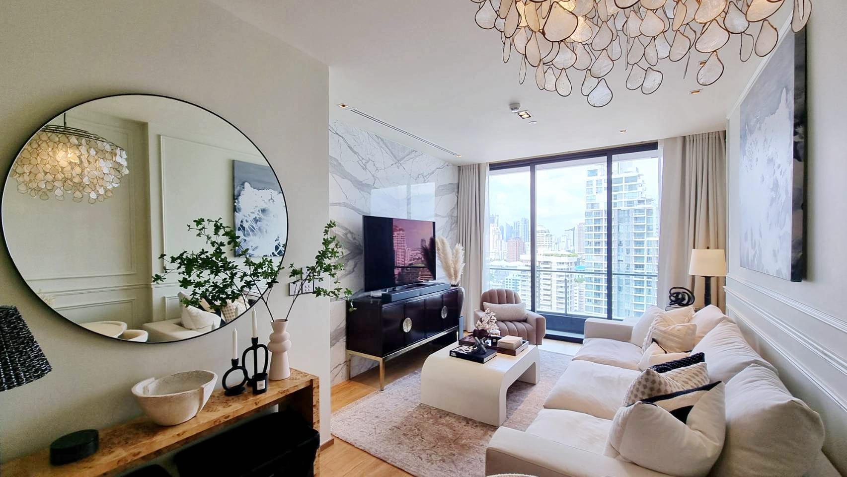 2 Bedroom Condo For Sale in Khlong Tan, Khlong Toei, Bangkok - Image 1