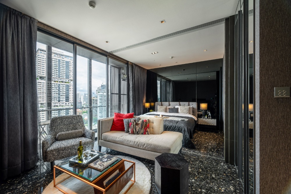 1 Bedroom Condo For Sale in Khlong Tan Nuea, Vadhana, Bangkok - Image 2