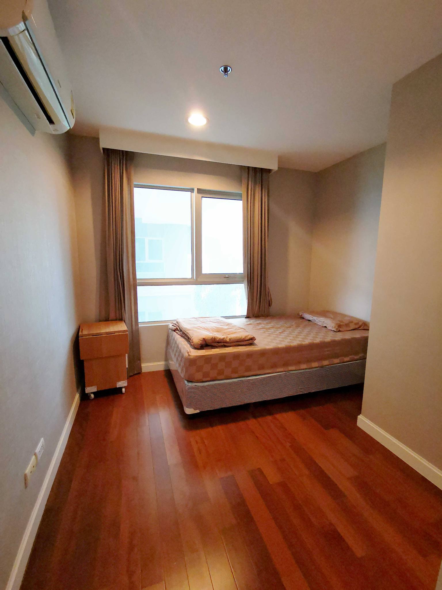 1 Bedroom Condo For Sale in Huai Khwang, Huai Khwang, Bangkok - Image 5