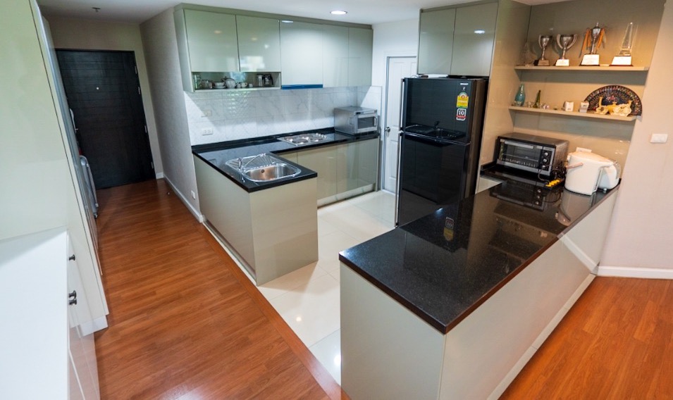 5 Bedroom Condo For Sale in Huai Khwang, Huai Khwang, Bangkok - Image 10