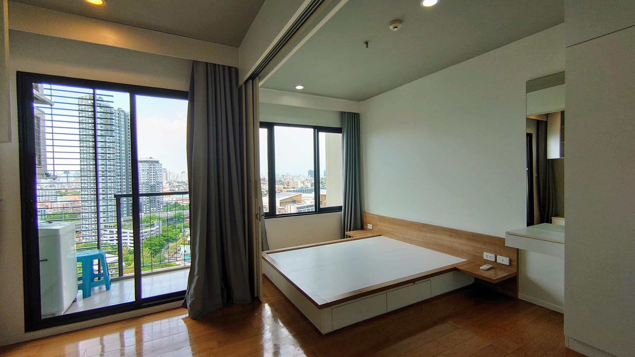 1 Bedroom Condo For Sale in Phra Khanong Nuea, Vadhana, Bangkok - Image 1