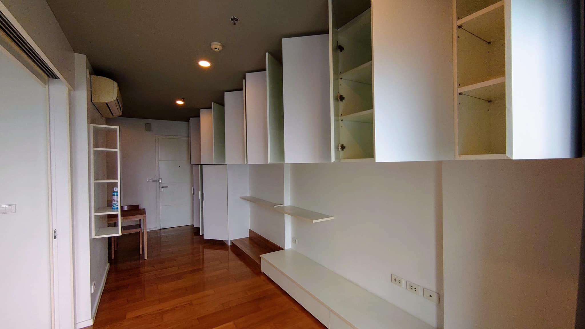 1 Bedroom Condo For Sale in Phra Khanong Nuea, Vadhana, Bangkok - Image 5