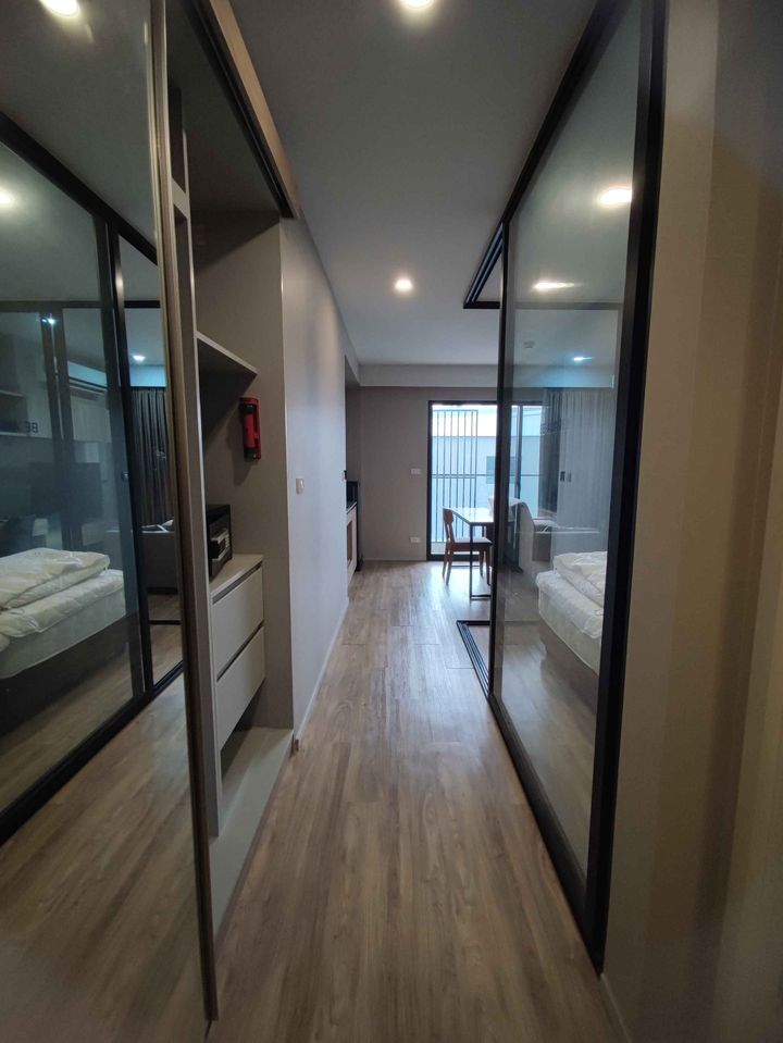 Blossom Condo Sathon-Charoen Rat - Image 4