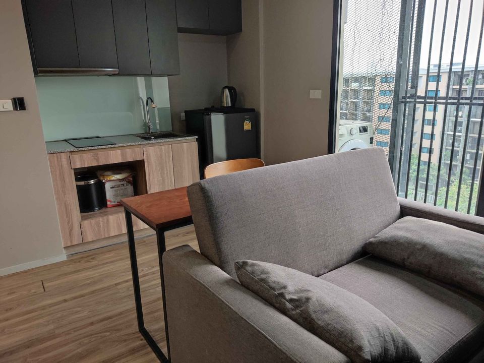 Blossom Condo Sathon-Charoen Rat - Image 3