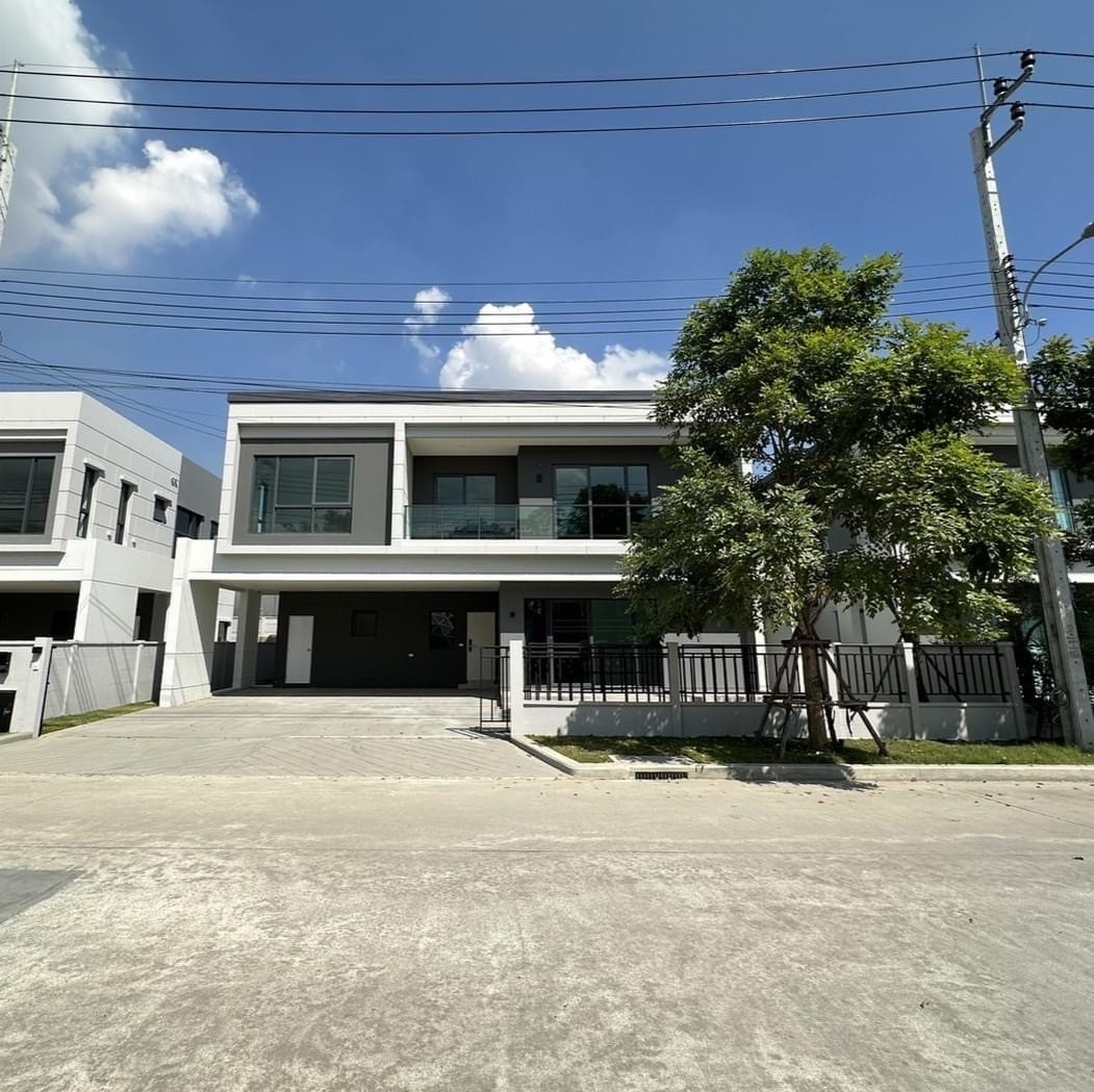 Centro Bangna - Image 1