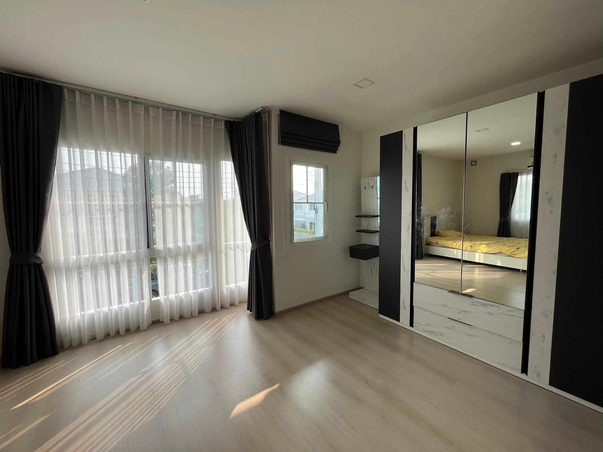 3 Bedroom House For Sale in Phraeksa, Mueang Samut Prakan, Samut Prakan - Image 9