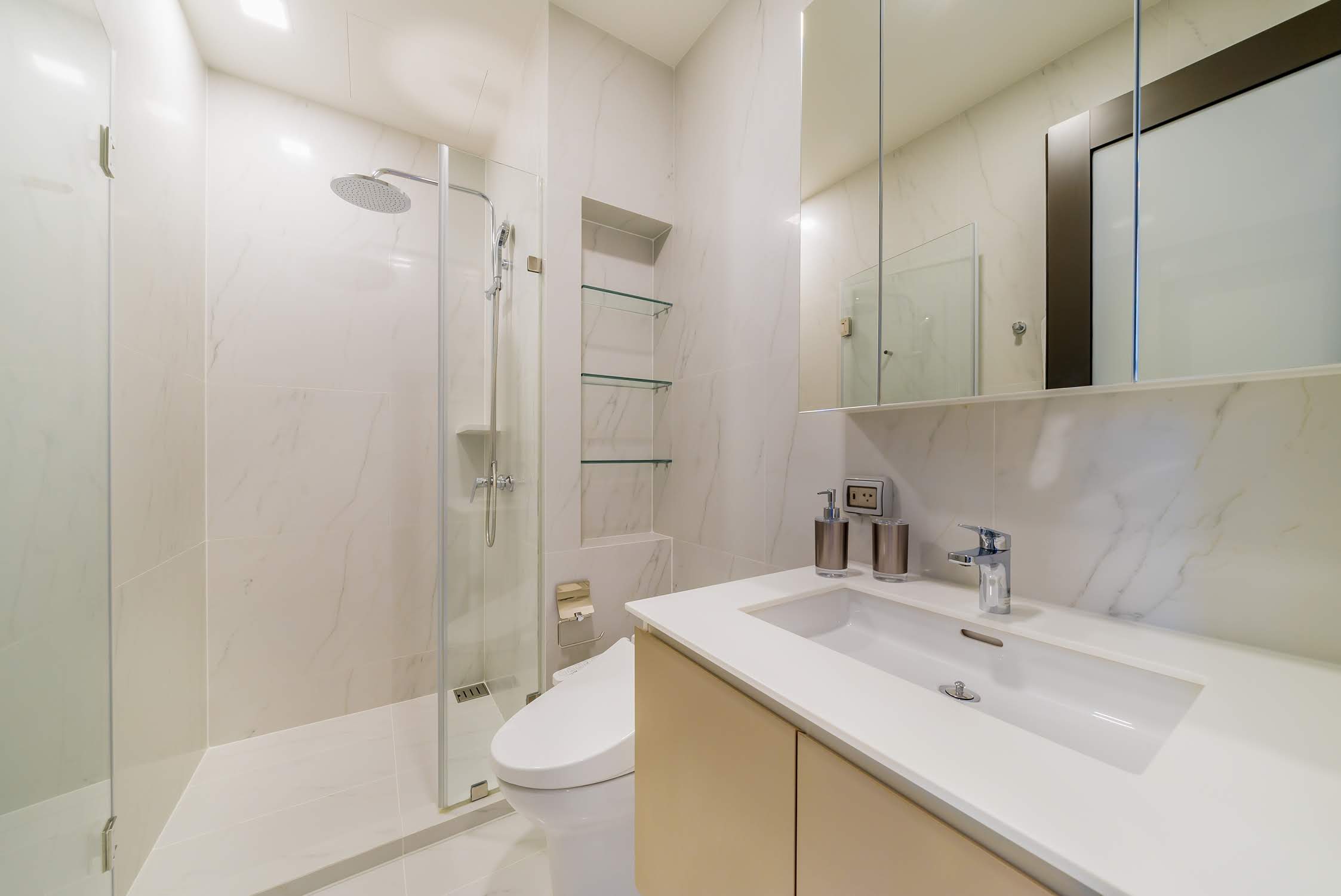 Chewathai Residence Asoke - Image 20