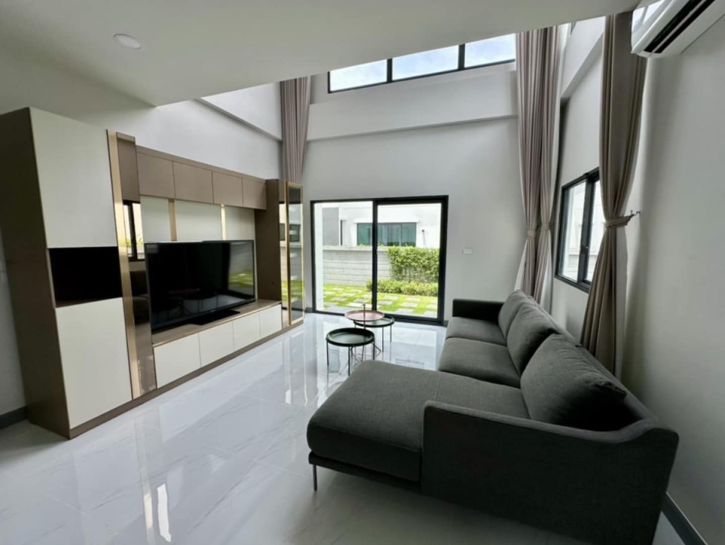 4 Bedroom House For Rent in Bang Phli Yai, Bang Phli, Samut Prakan - Image 2
