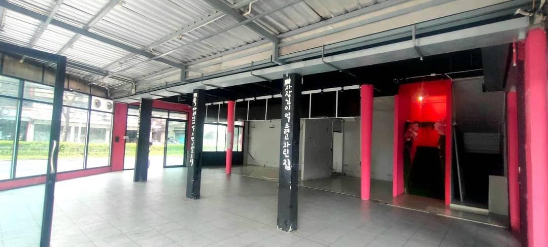  Retail Space  in Phra Khanong, Khlong Toei, Bangkok - Image 7