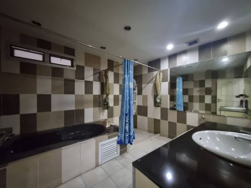  Retail Space  in Chong Nonsi, Yan Nawa, Bangkok - Image 10