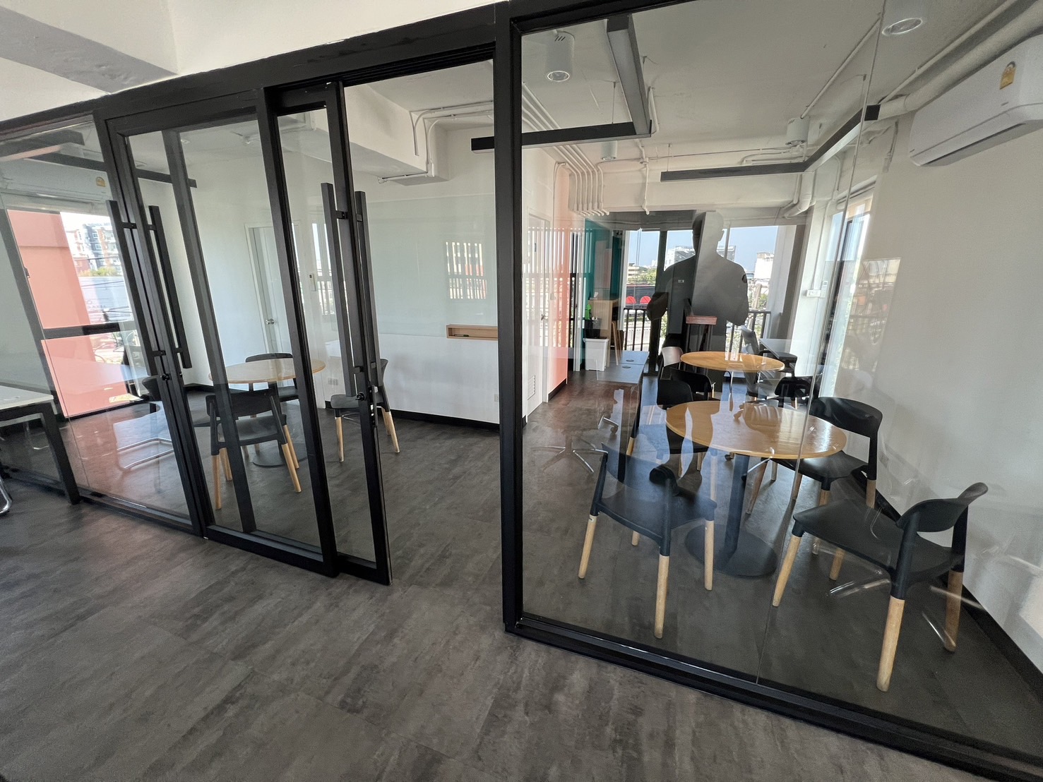  零售空间  在  - Image 14