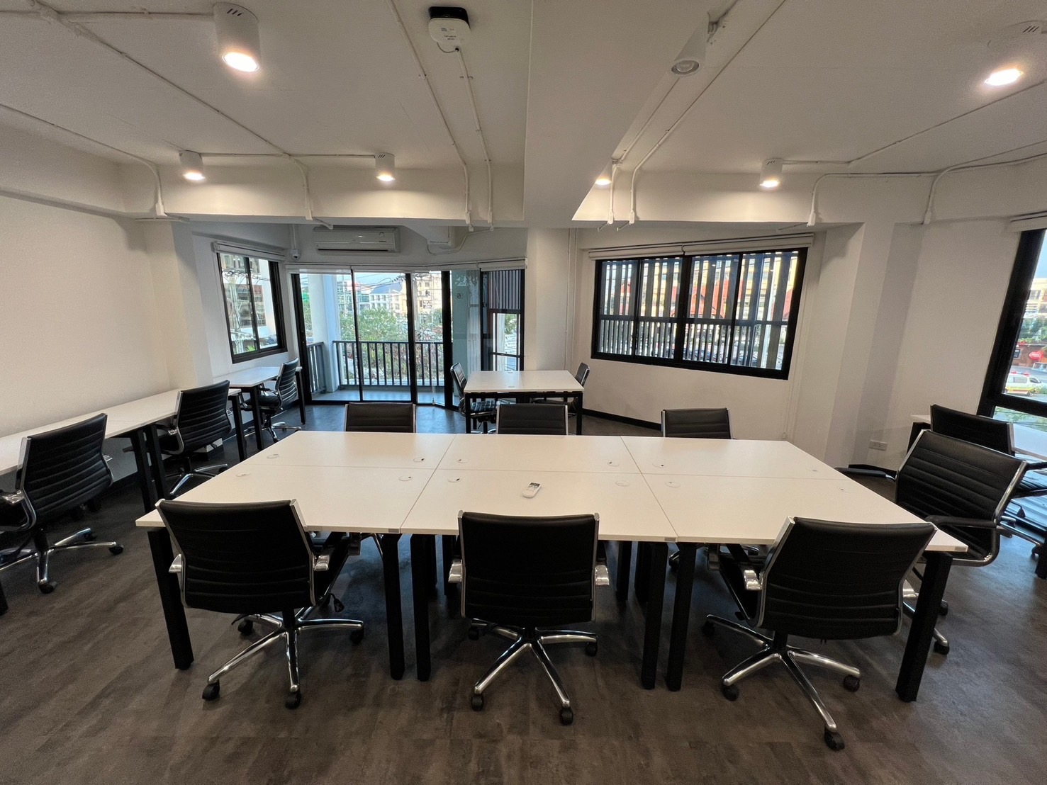  零售空间  在  - Image 4