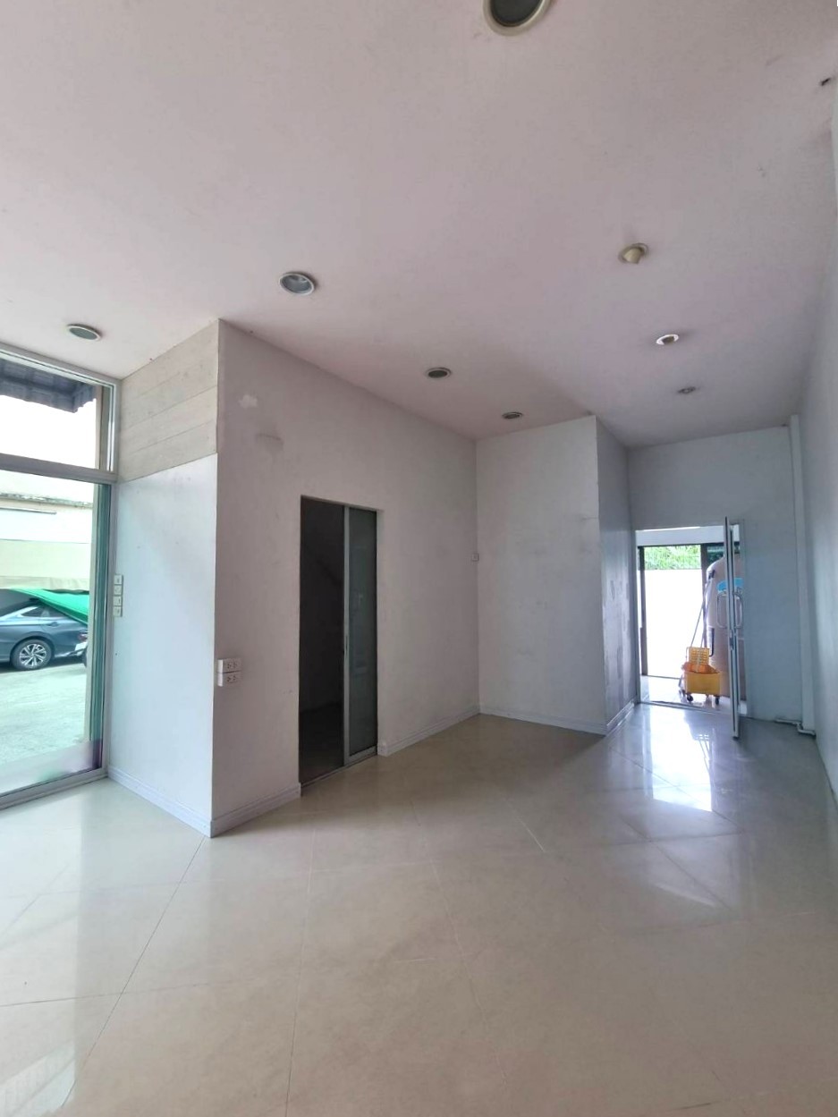  零售空间  在  - Image 4