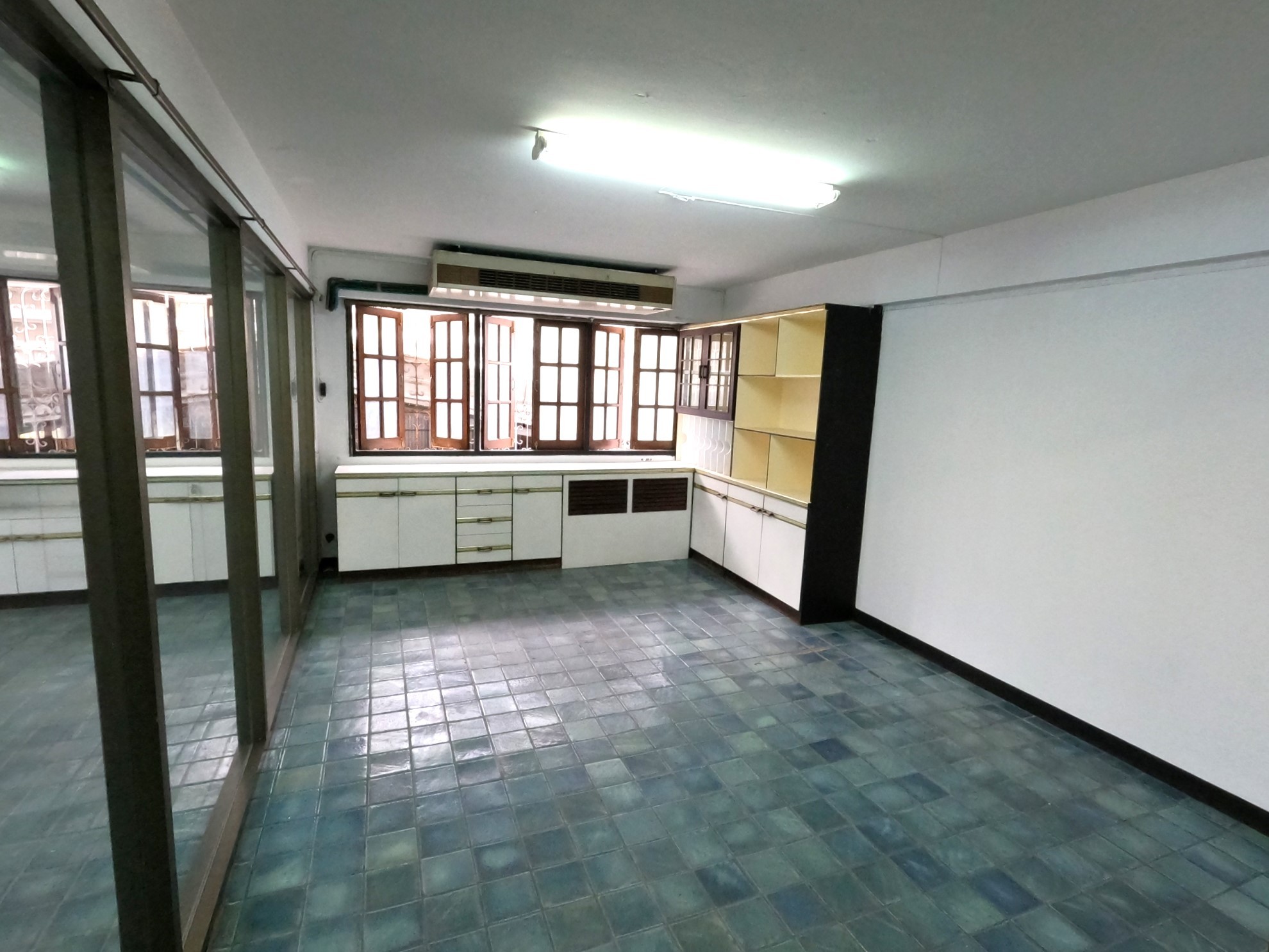  零售空间  在  - Image 18