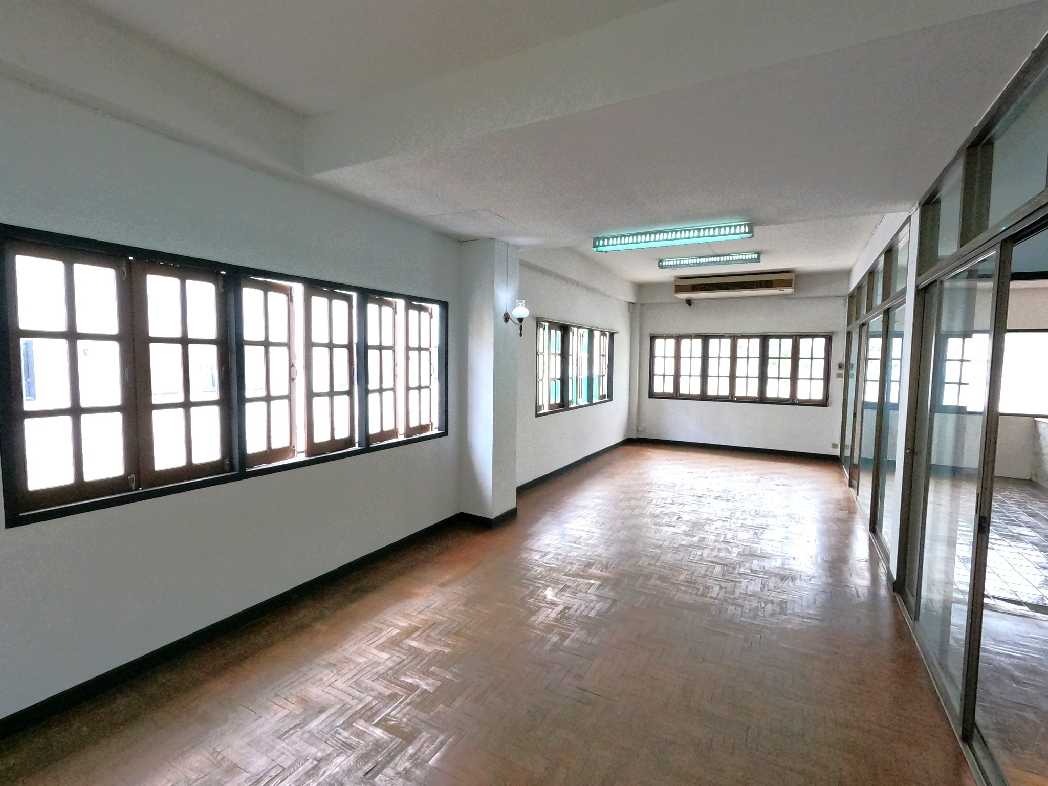  零售空间  在  - Image 21