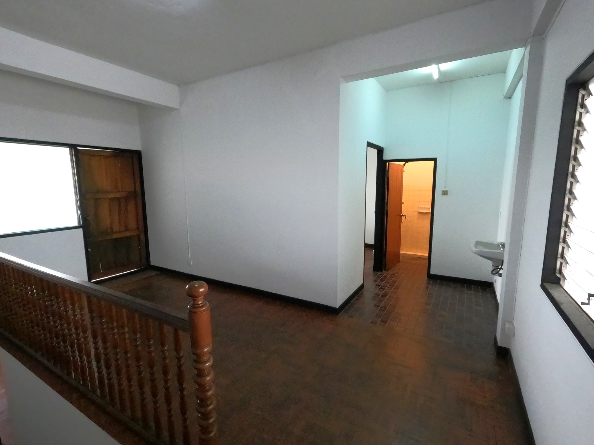  零售空间  在  - Image 12