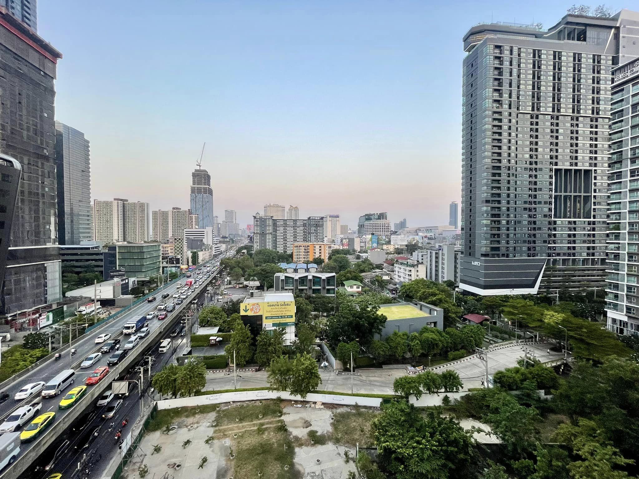 Condolette Midst Rama 9 - Image 16