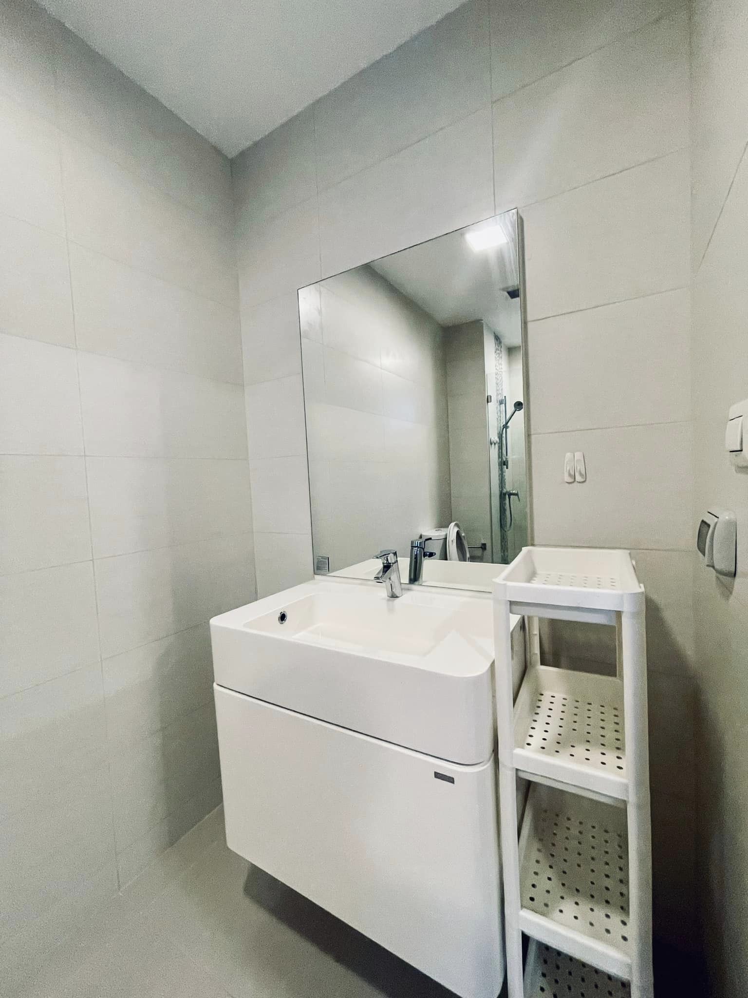 Condolette Midst Rama 9 - Image 10