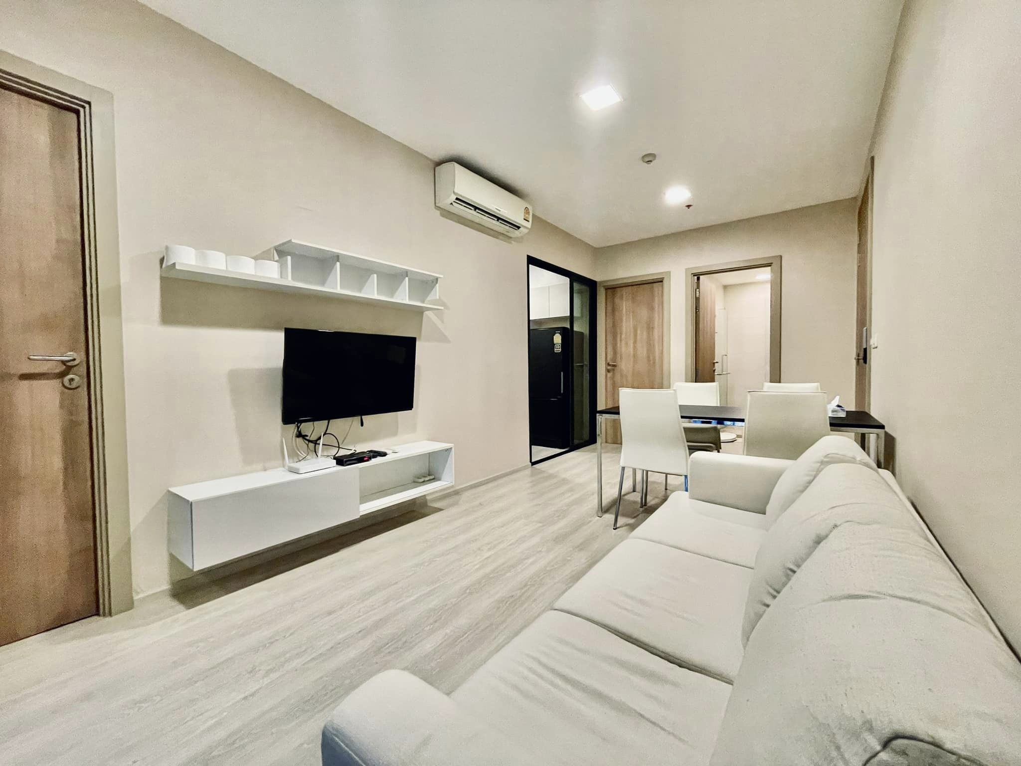 Condolette Midst Rama 9 - Image 4