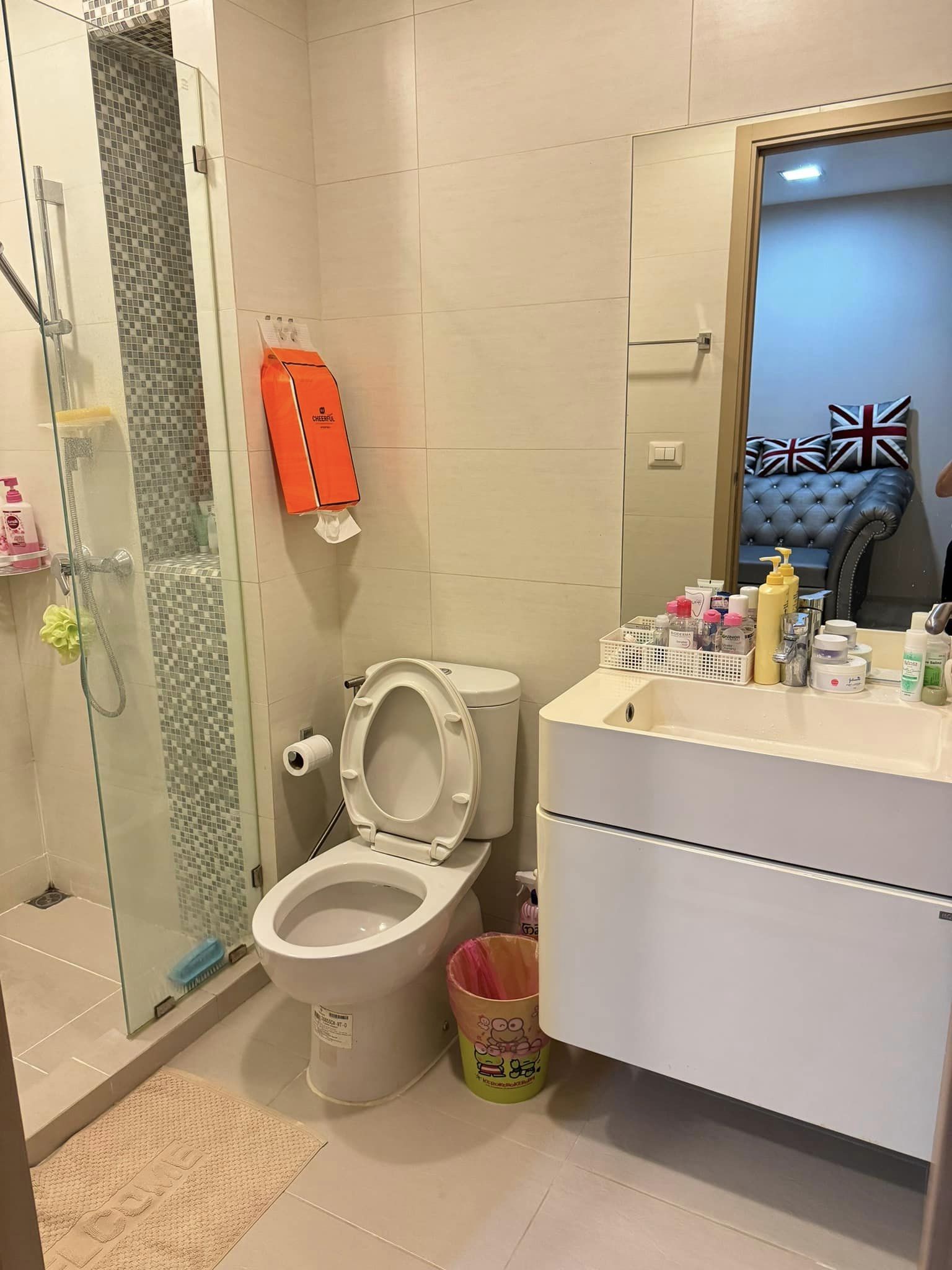 1 Bedroom Condo For Sale in Huai Khwang, Huai Khwang, Bangkok - Image 6