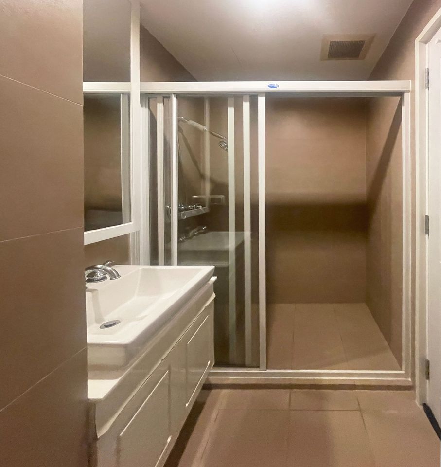 Condolette Dwell Sukhumvit 26 - Image 6