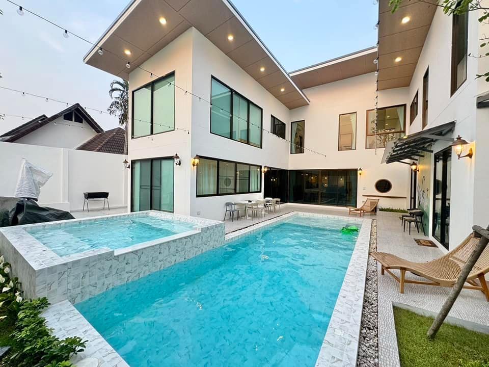 8 Bedroom House For Sale in San Pu Loei, Doi Saket, Chiang Mai - Image 1