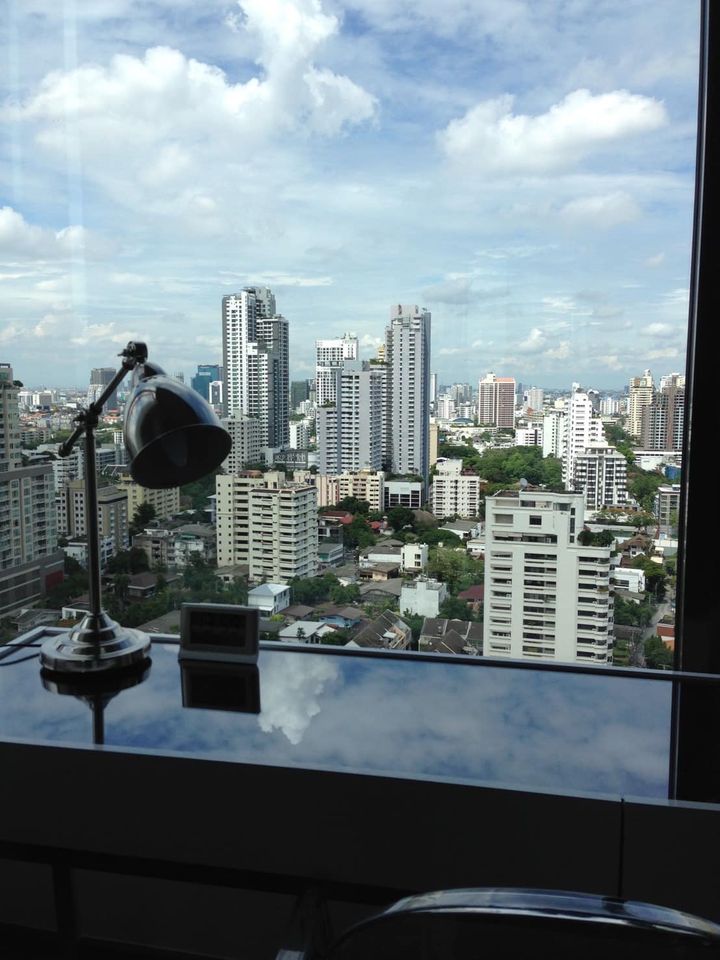 The Edge Sukhumvit 23 - Image 4