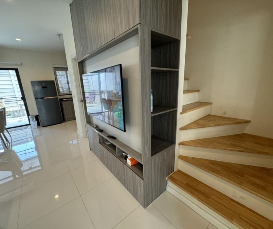 Eigen Premium Townhome - Image 3