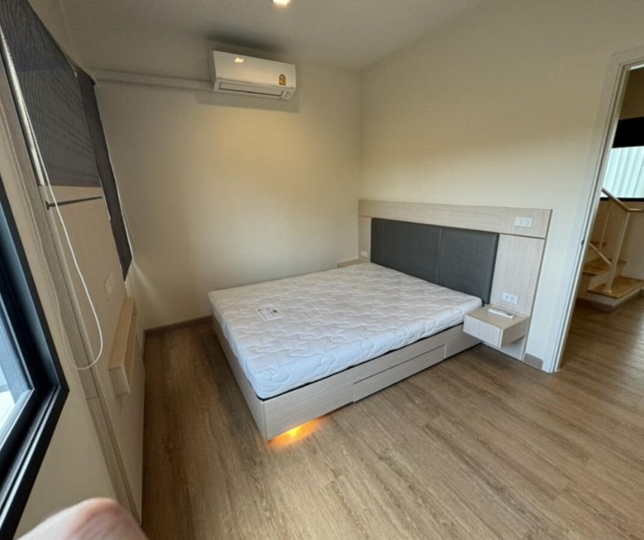Eigen Premium Townhome - Image 7