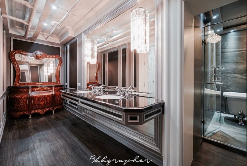 The Emporio Place - Image 8