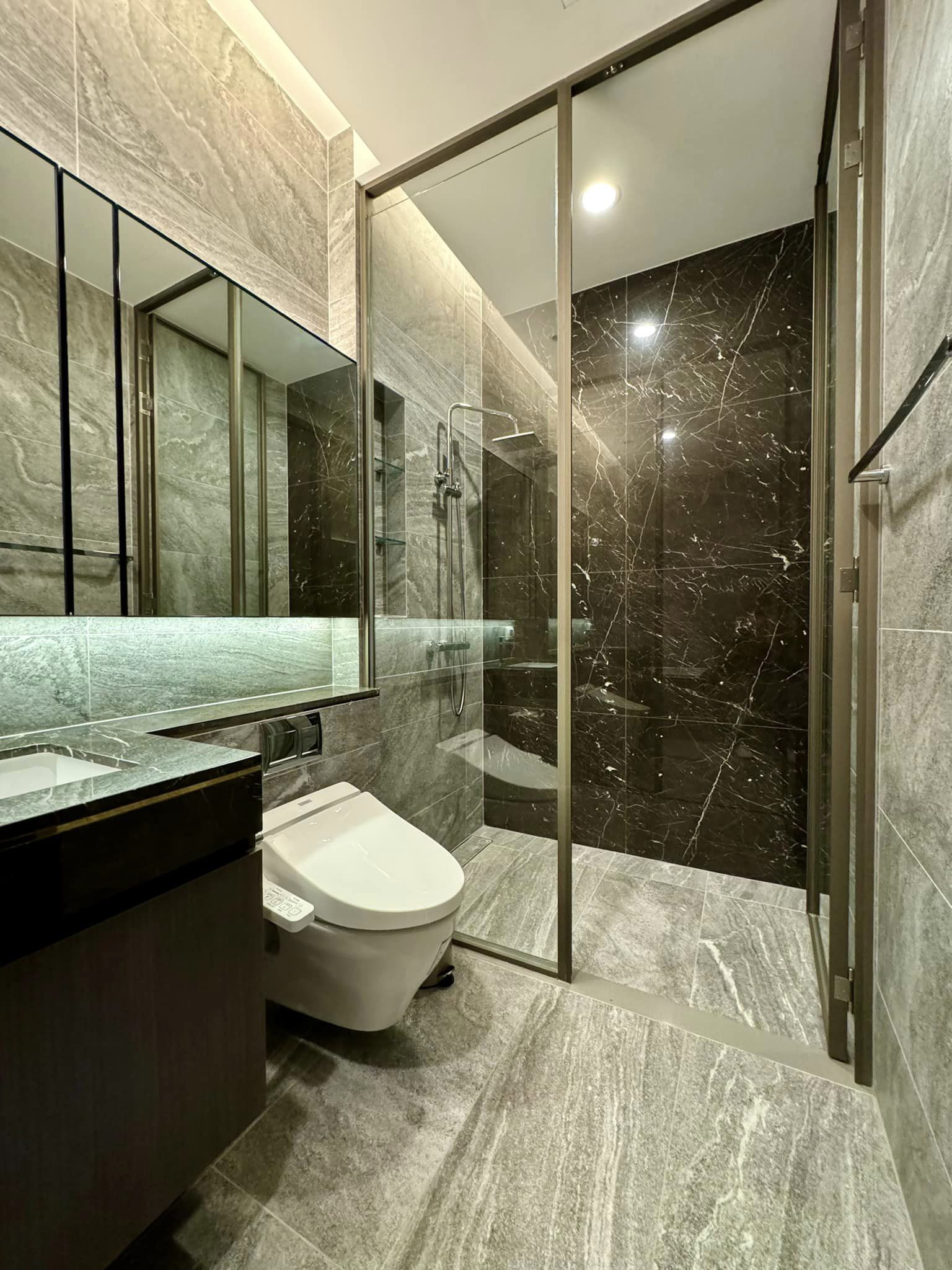 The ESSE Sukhumvit 36 - Image 9