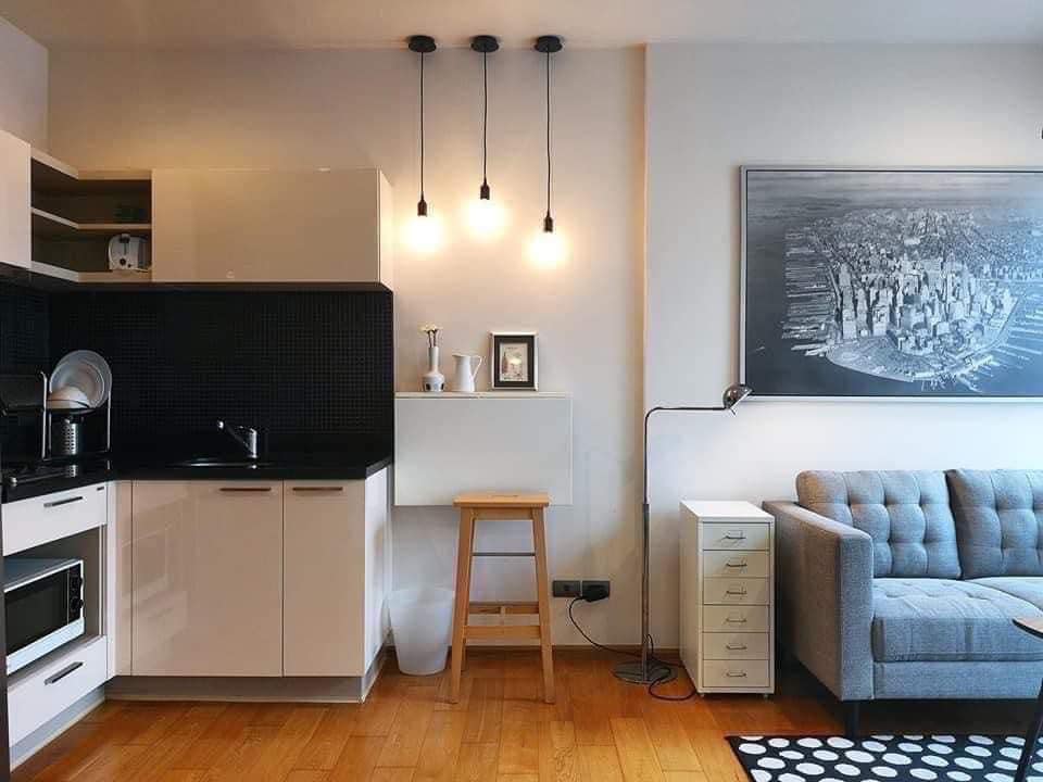 1 Bedroom Condo For Sale in Bang Lamphu Lang, Khlong San, Bangkok - Image 2