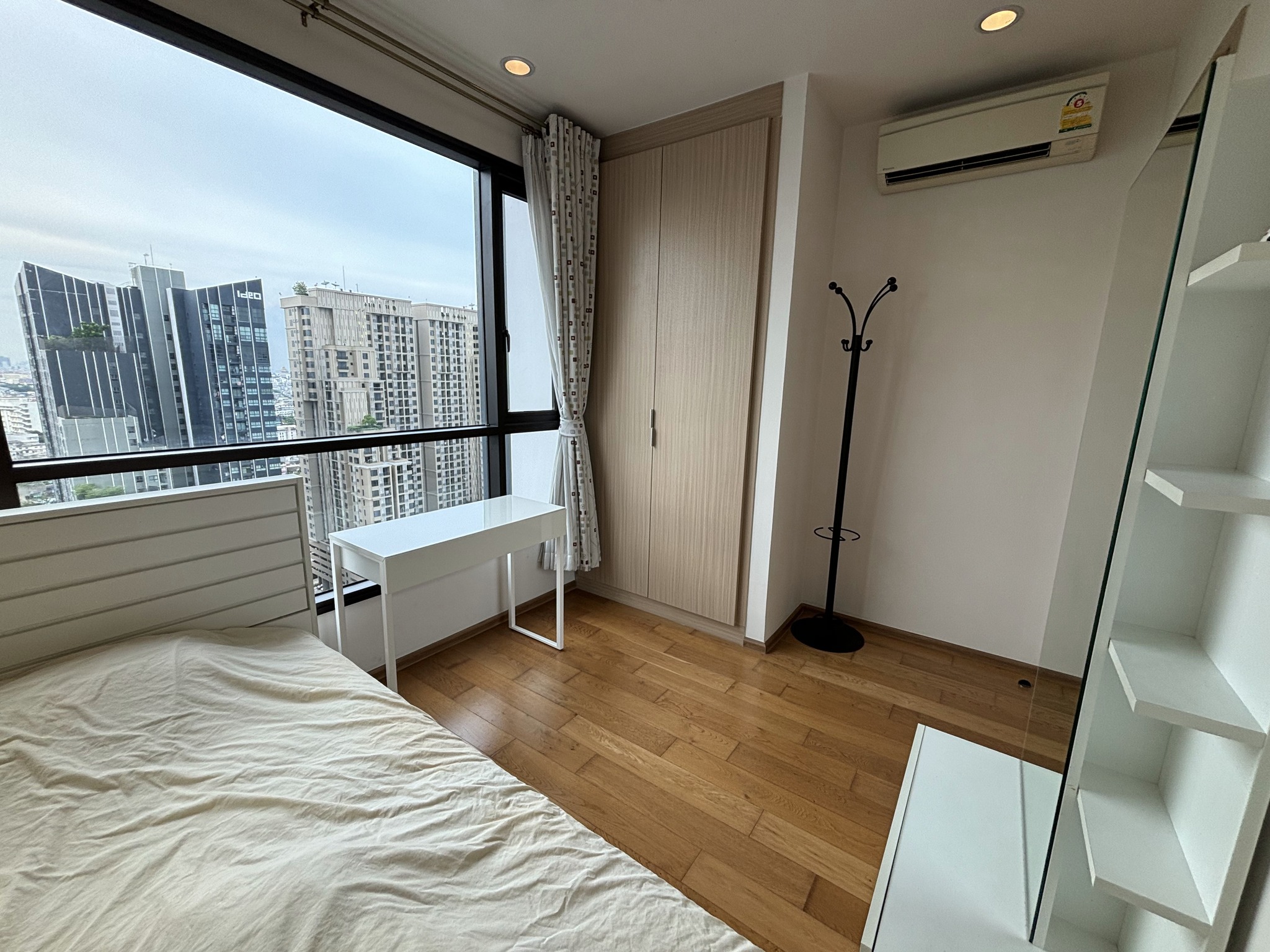 Fuse Sathorn - Taksin - Image 4