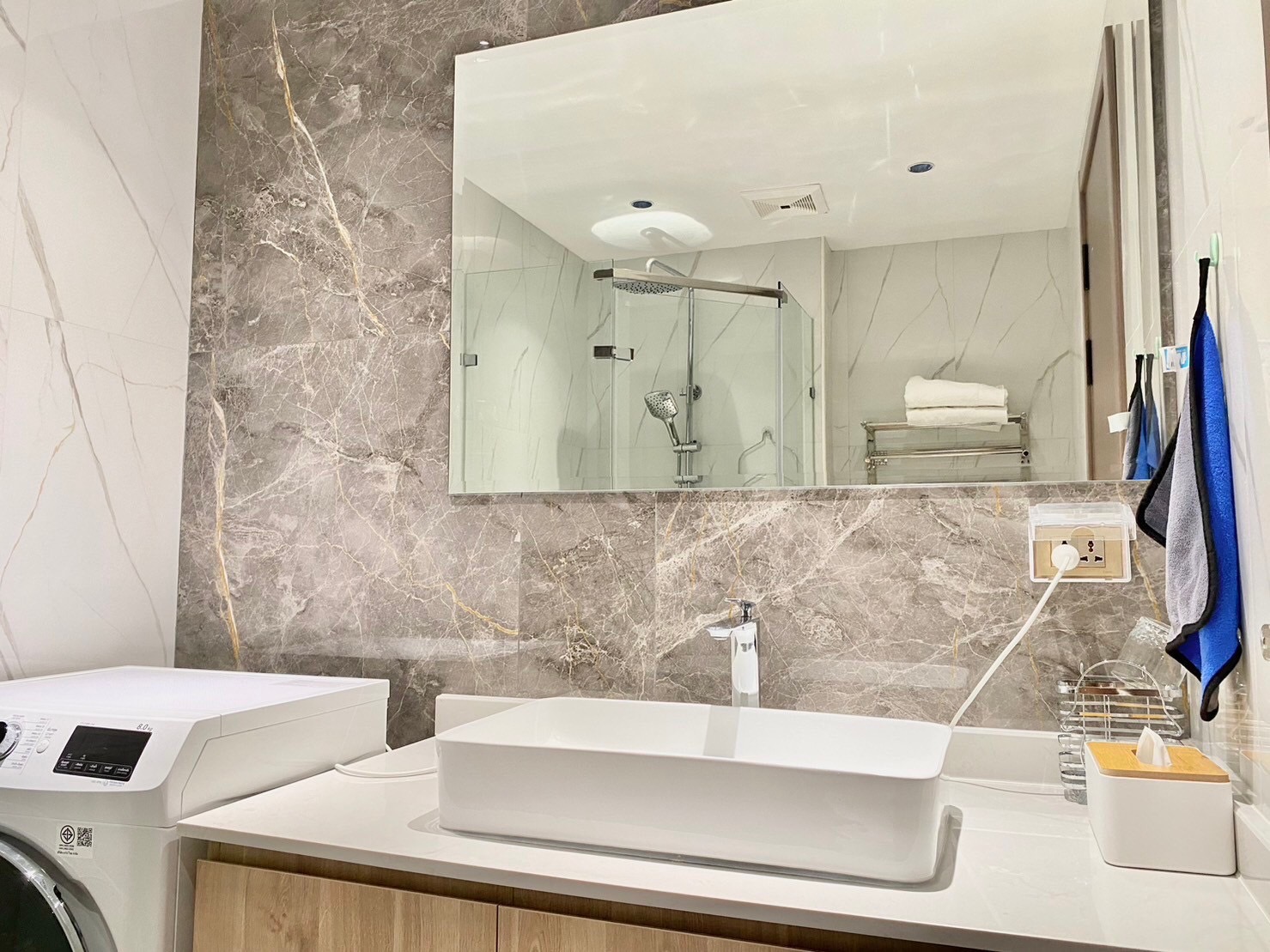 Glory condominium chiang mai - Image 11