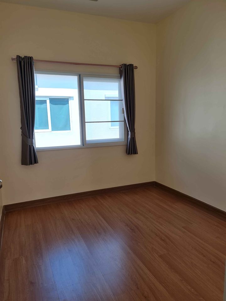 4 Bedroom Townhouse For Sale in Racha Thewa, Bang Phli, Samut Prakan - Image 4