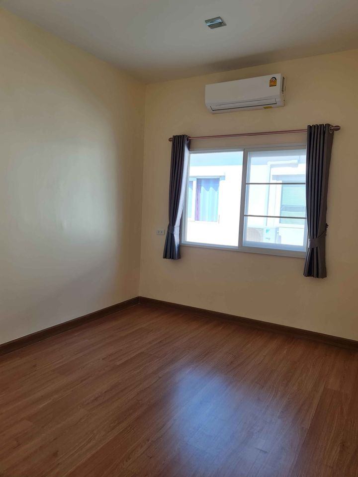 4 Bedroom Townhouse For Sale in Racha Thewa, Bang Phli, Samut Prakan - Image 3