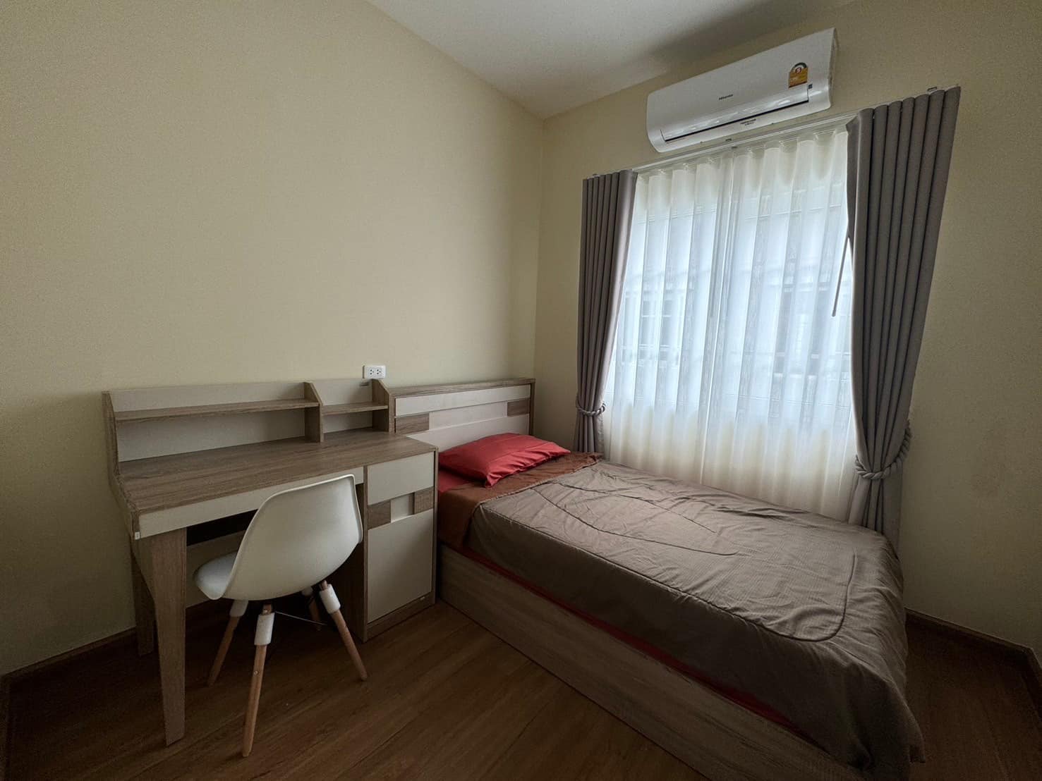 4 卧室 联排别墅  在  - Image 6