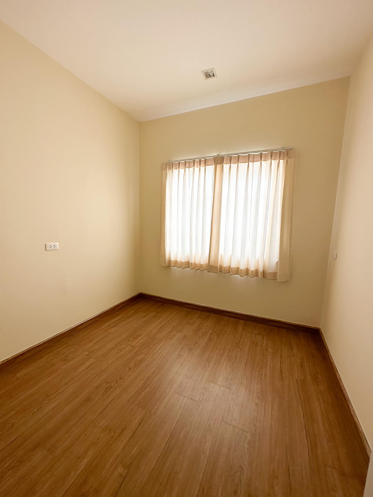 Golden Town Chiangmai - Kad Ruamchok - Image 12