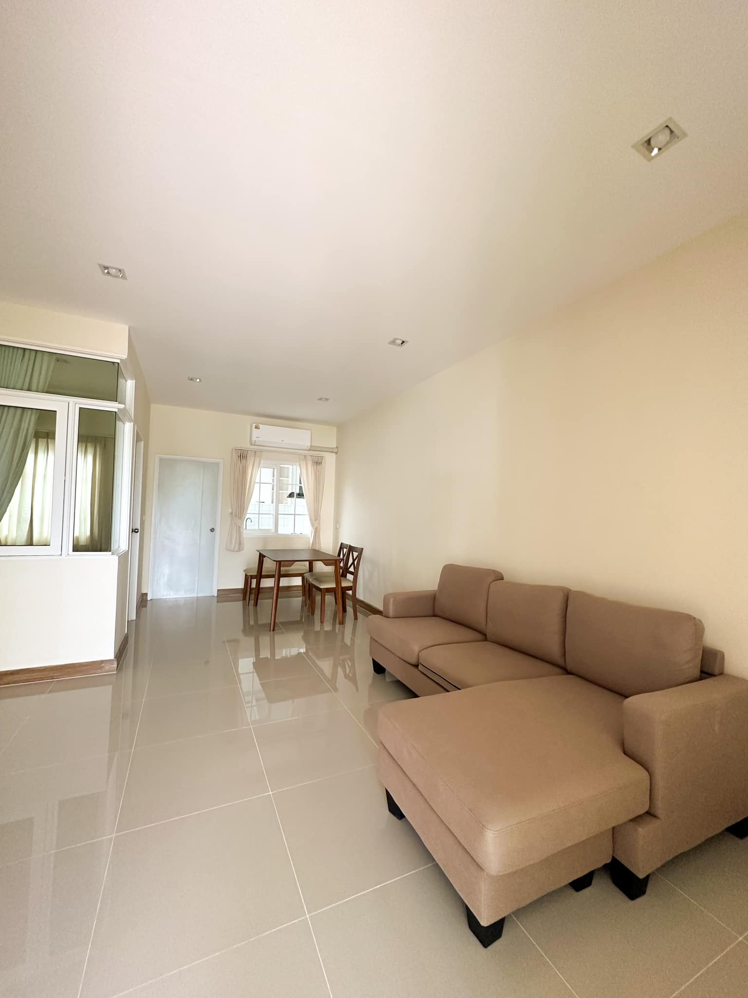 Golden Town Chiangmai - Kad Ruamchok - Image 2