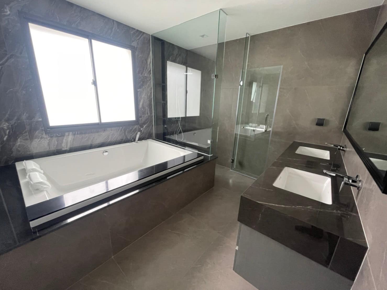 Grand Bangkok Boulevard Sukhumvit – Srinakarin - Image 6