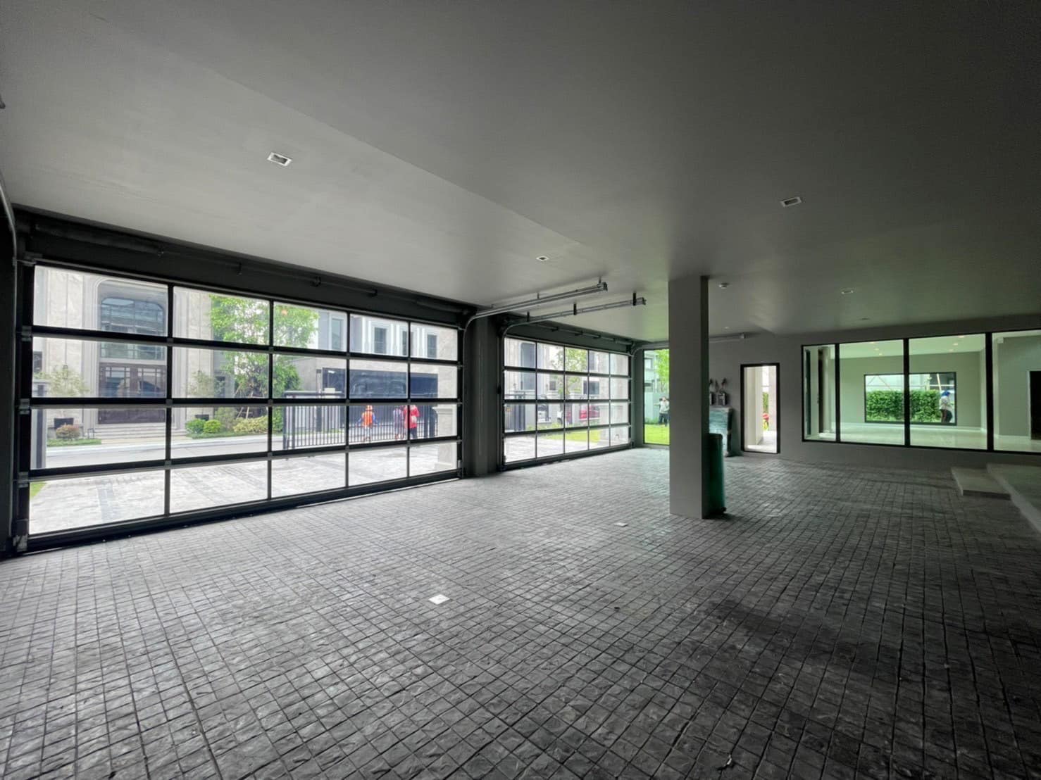Grand Bangkok Boulevard Sukhumvit – Srinakarin - Image 10