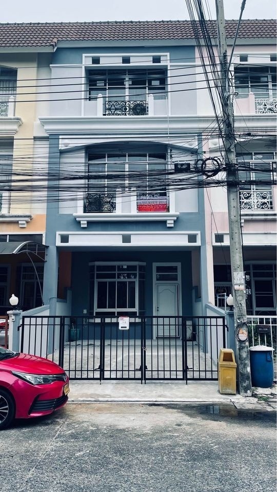 3 ห้องนอน ทาวน์เฮาส์ สำหรับขาย ใน ประเวศ, ประเวศ, กรุงเทพมหานคร - Image 1