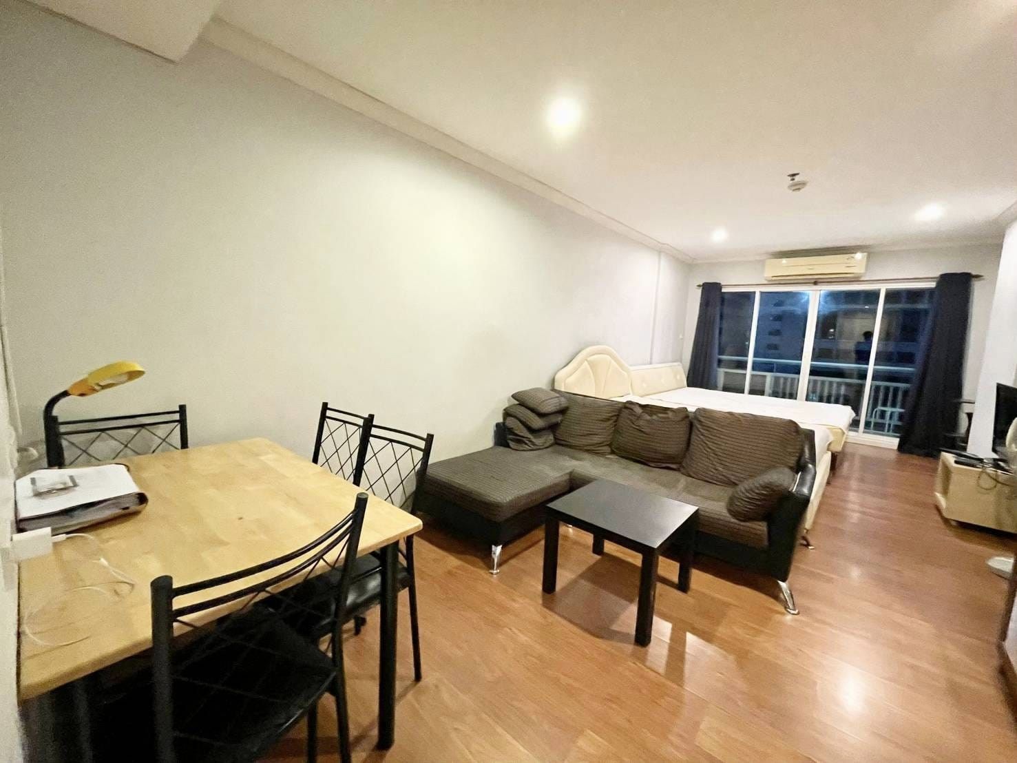 Grand Park View Asoke - Image 1