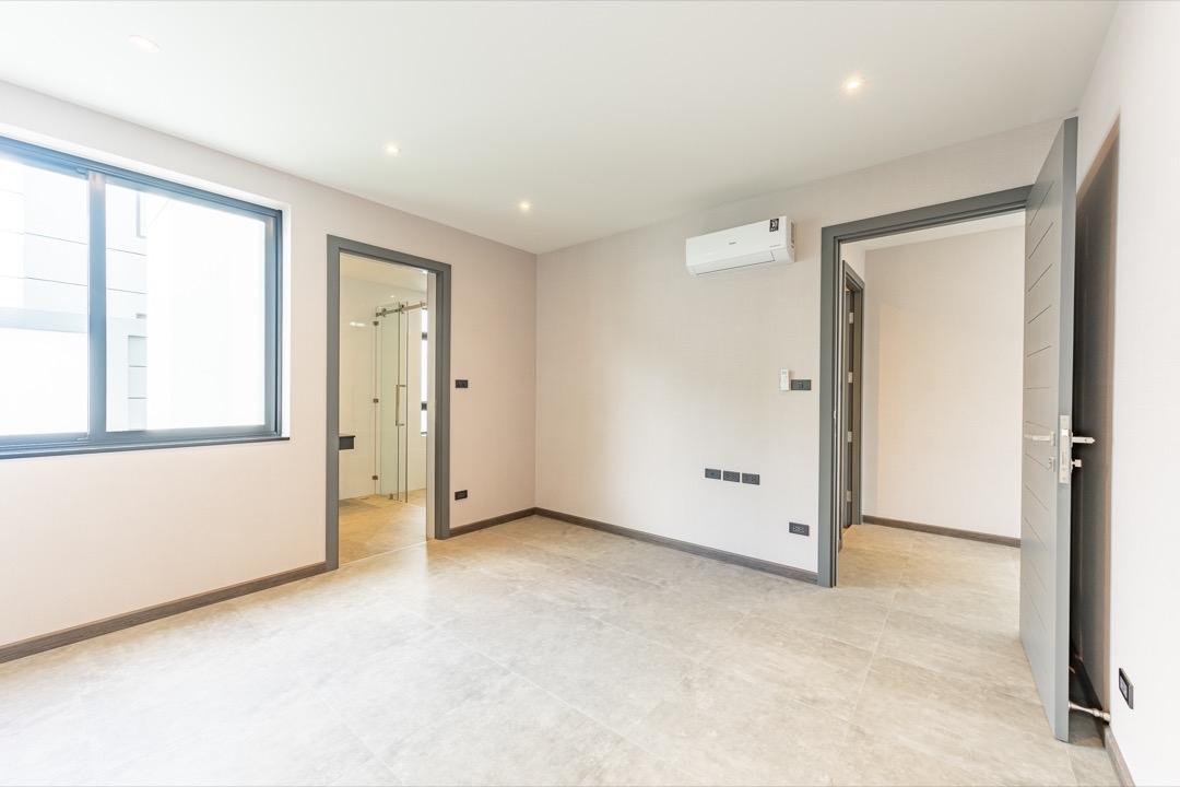 4 Bedroom House For Sale in Wat Ket, Mueang Chiang Mai, Chiang Mai - Image 17